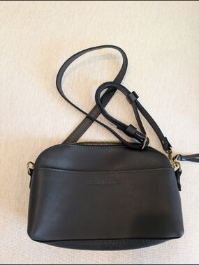 Portland Leather Black Leather Crossbody Bag